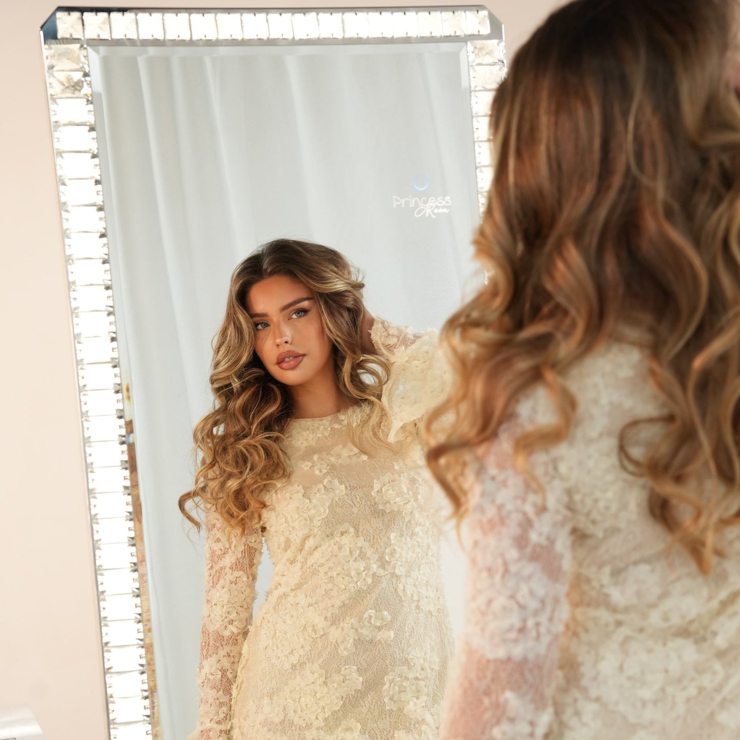 BELLE’S MIRROR - Princess Room